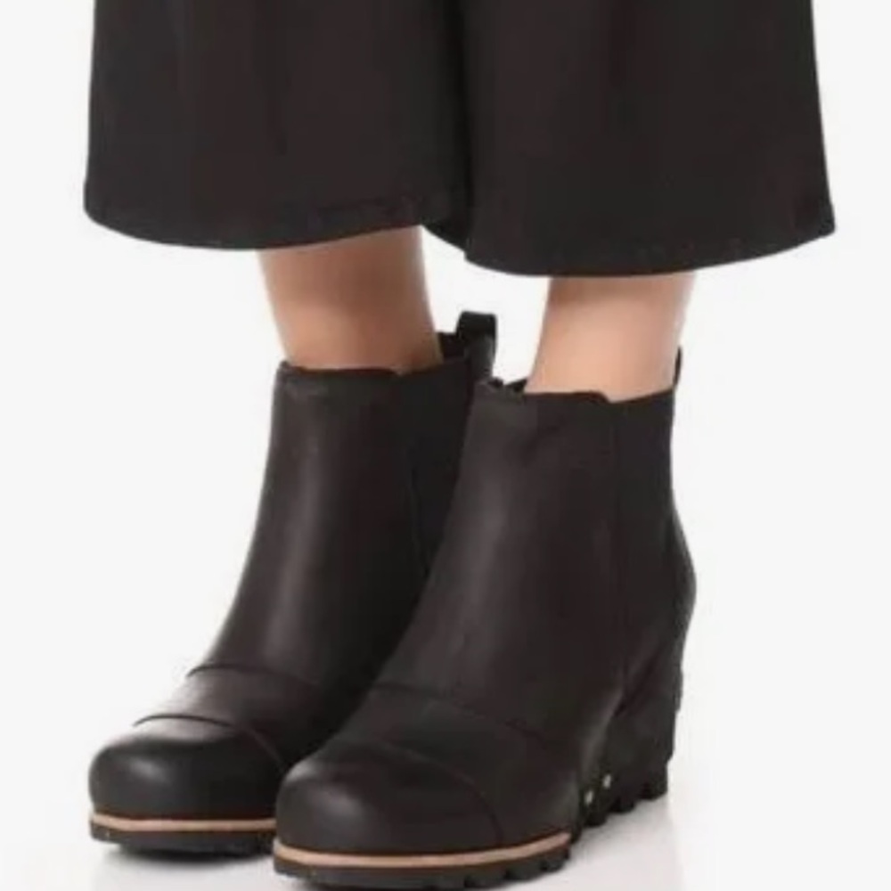 SOREL Lea Women's Black Ankle Booties